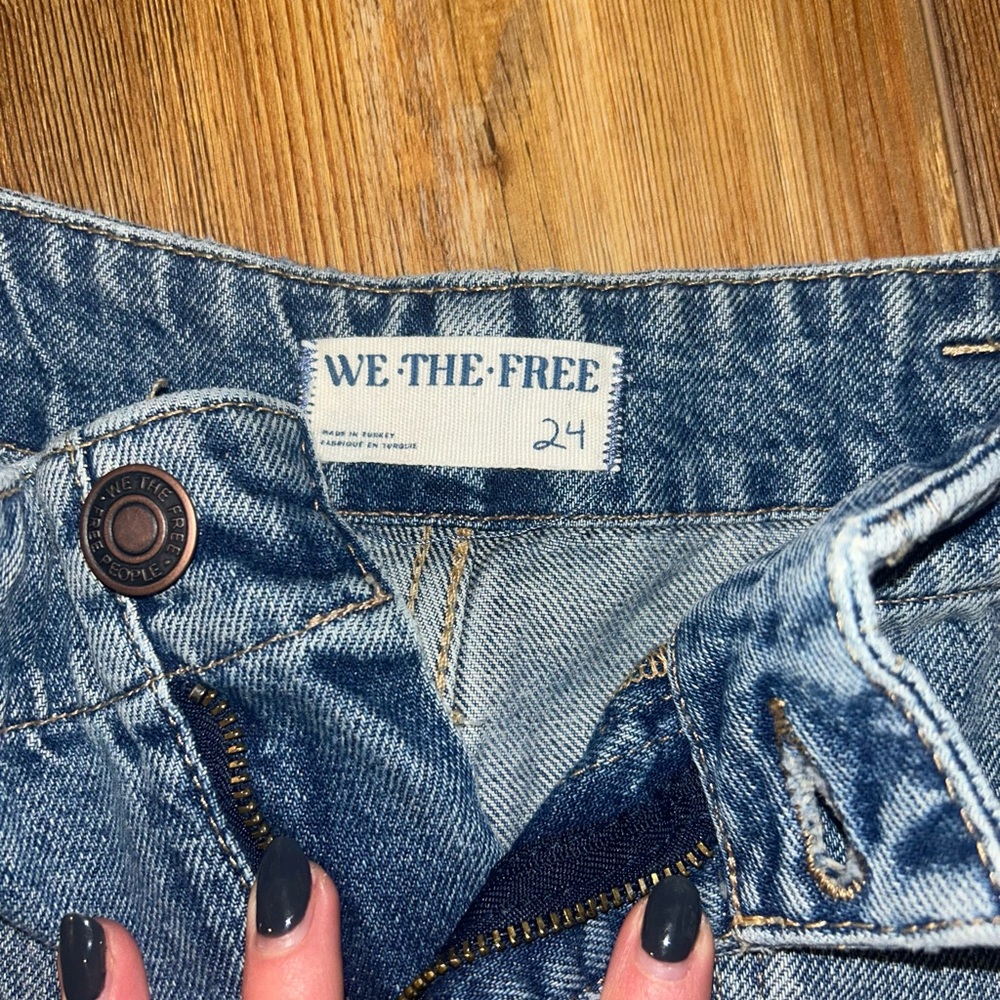 Free People - Picture 4 of 6